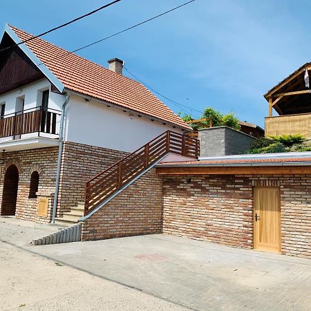 Ubytovani U Lisaka Foxe Villa บุลฮารี ภายนอก รูปภาพ