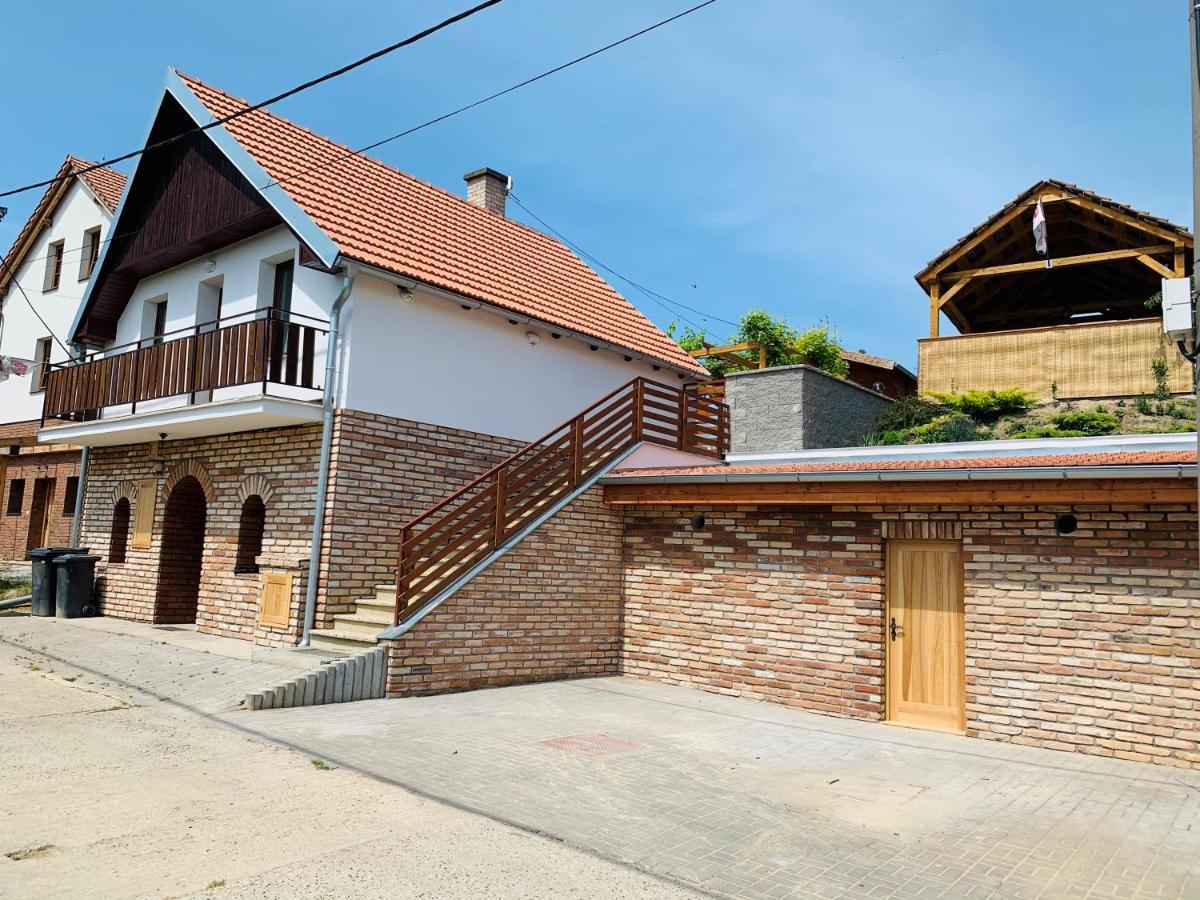 Ubytovani U Lisaka Foxe Villa บุลฮารี ภายนอก รูปภาพ